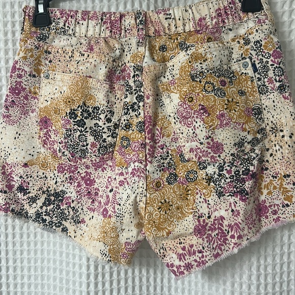Anthropologie Pilcro Floral Scrunchy Shorts Denim Boho Medium - Picture 6 of 13